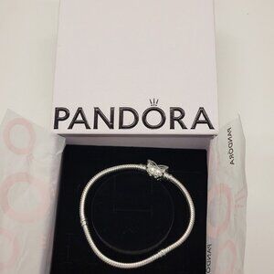 NWOT Pandora Moments Butterfly Snake Chain Bracelet